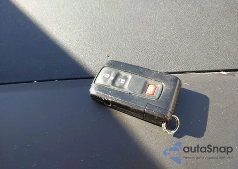 2004 Toyota Prius z USA, uszkodzony, nr VIN JTDKB20UX40018352